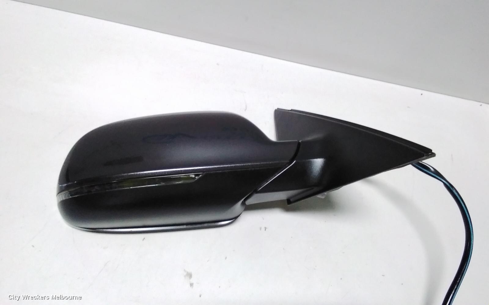 AUDI A4 RIGHT DOOR MIRROR, B8 8K, A4, MANUAL FOLD, NO LANE CHANGE ASSIST TYPE, 1 PLUG (6 WIRE), 02/2008 - 05/2009