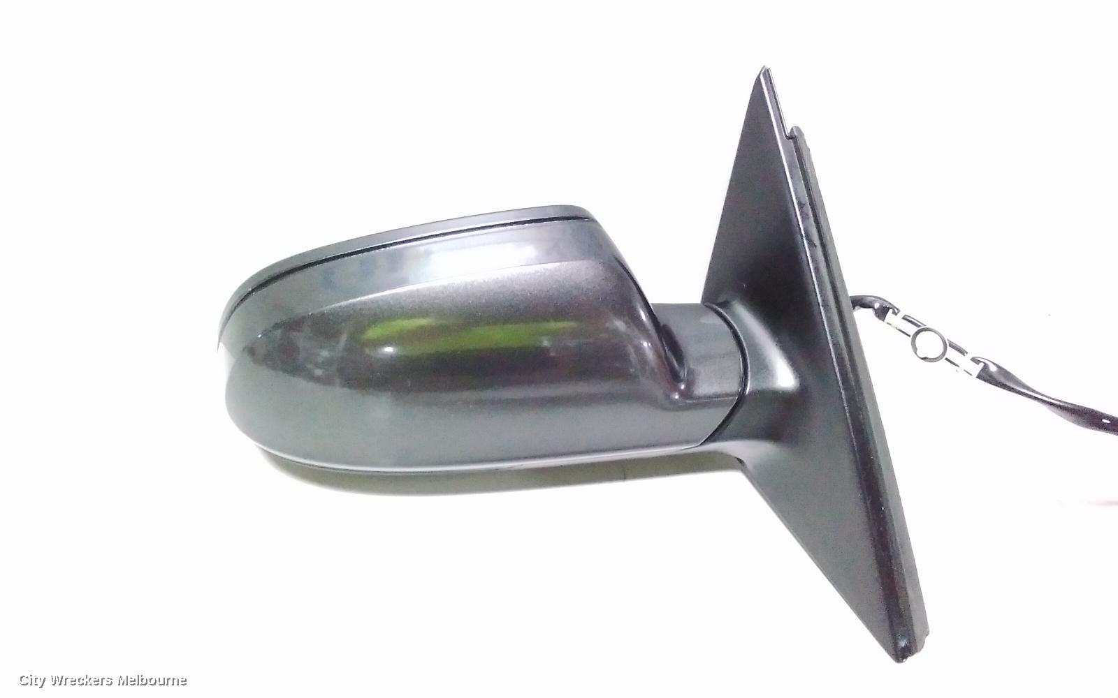 AUDI A4 RIGHT DOOR MIRROR, B8 8K, A4, MANUAL FOLD, NO LANE CHANGE ASSIST TYPE, 1 PLUG (6 WIRE), 02/2008 - 05/2009
