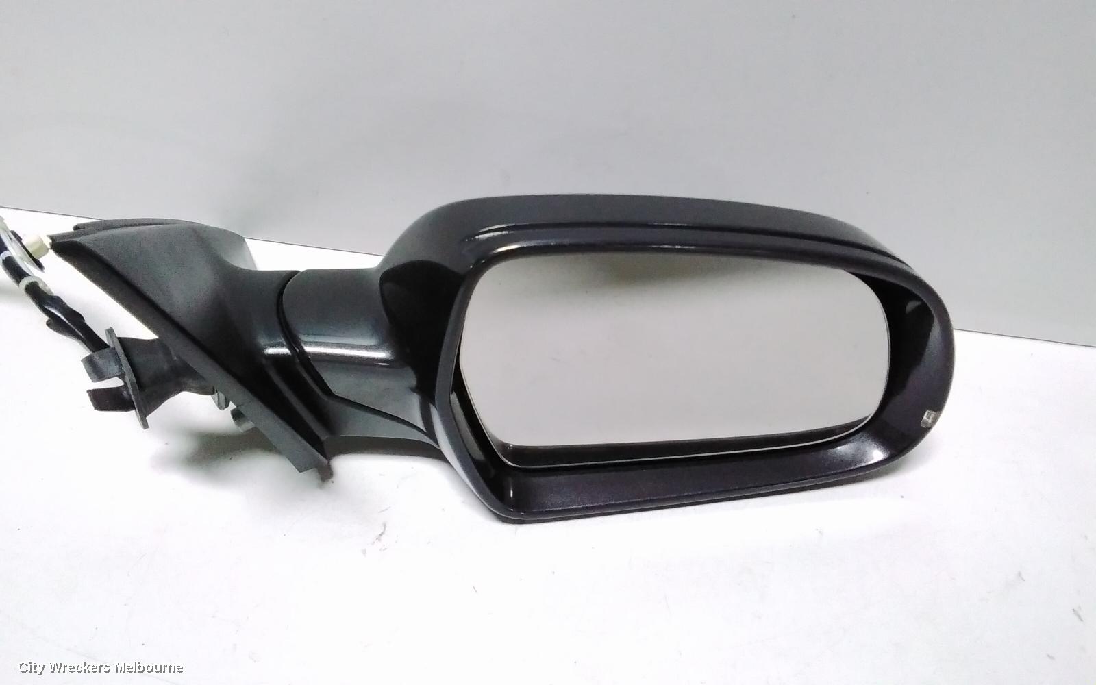 AUDI A4 RIGHT DOOR MIRROR, B8 8K, A4, MANUAL FOLD, NO LANE CHANGE ASSIST TYPE, 1 PLUG (6 WIRE), 02/2008 - 05/2009
