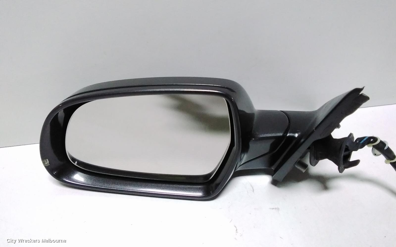 AUDI A4 LEFT DOOR MIRROR, B8 8K, A4, MANUAL FOLD, NO LANE CHANGE ASSIST TYPE, 1 PLUG (6 WIRE), 02/2008 - 05/2009