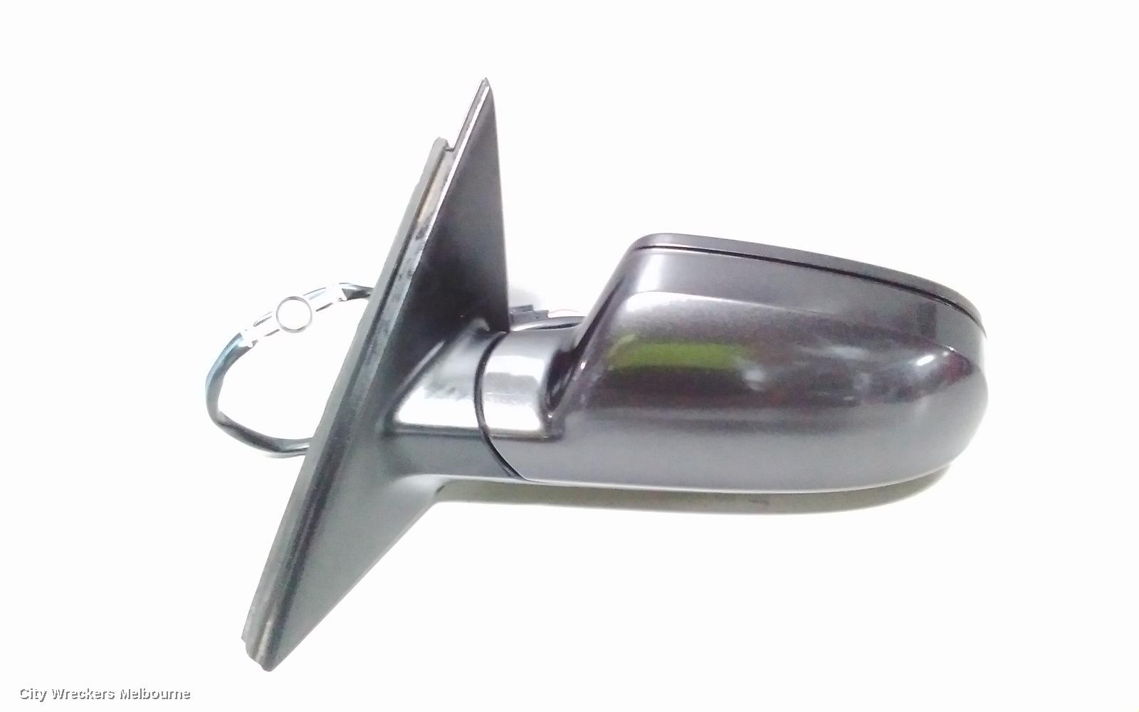 AUDI A4 LEFT DOOR MIRROR, B8 8K, A4, MANUAL FOLD, NO LANE CHANGE ASSIST TYPE, 1 PLUG (6 WIRE), 02/2008 - 05/2009