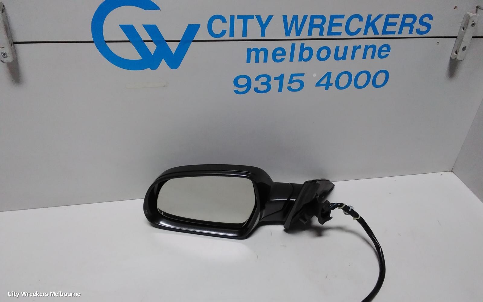 AUDI A4 LEFT DOOR MIRROR, B8 8K, A4, MANUAL FOLD, NO LANE CHANGE ASSIST TYPE, 1 PLUG (6 WIRE), 02/2008 - 05/2009