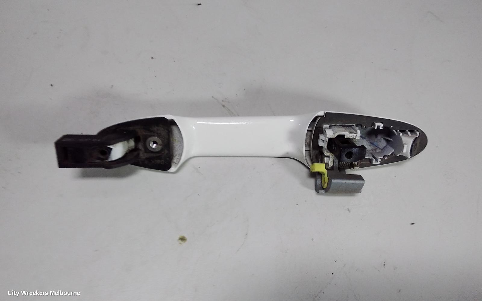 HONDA HRV DOOR HANDLE, OUTER, LH FRONT, COLOUR CODED, RU5, 12/2014 - 10/2021
