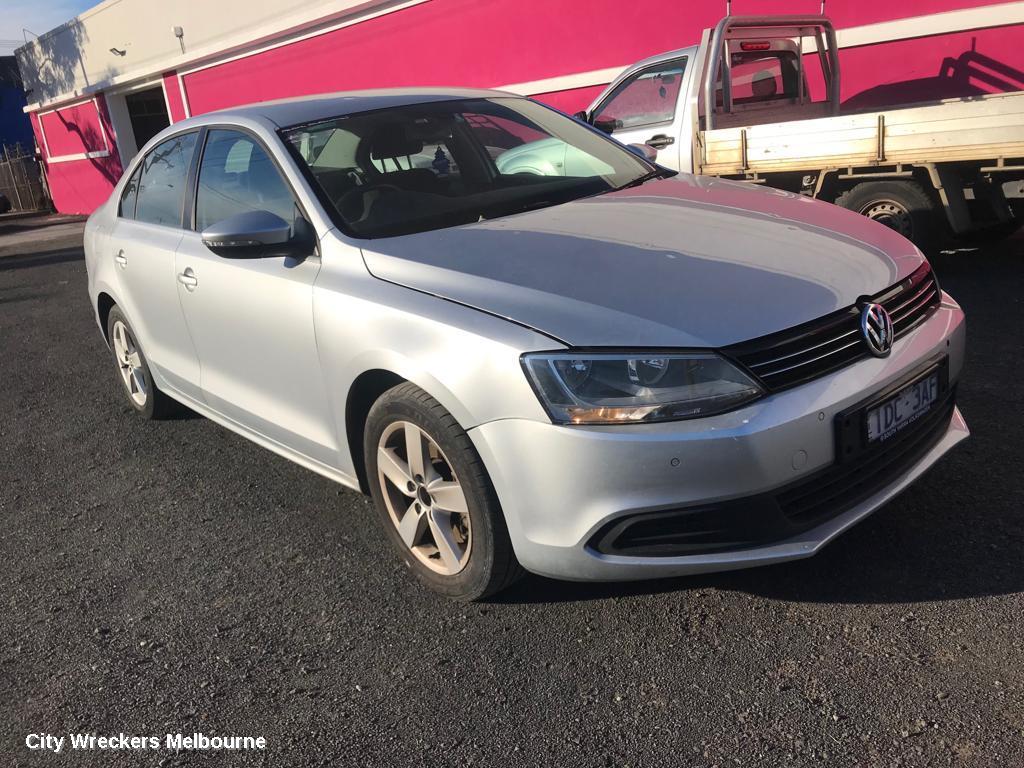VOLKSWAGEN JETTA REAR GARNISH, BOOTLID LAMP (RH SIDE), 1B, 02/2011 - 10/2014