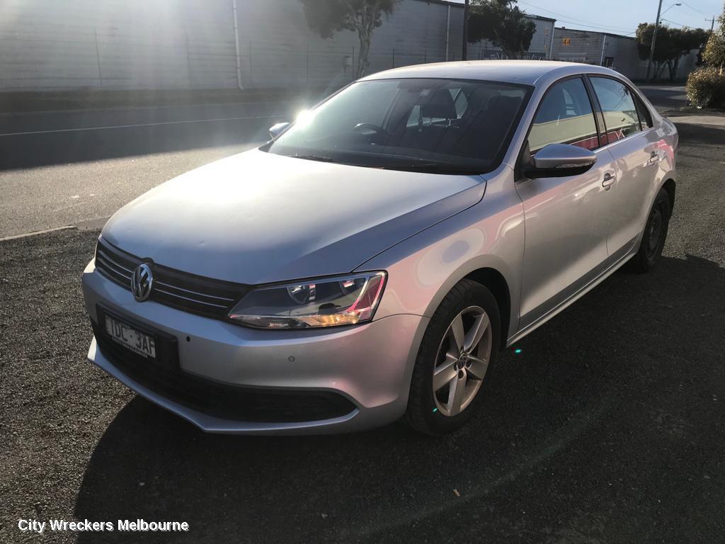 VOLKSWAGEN JETTA REAR GARNISH, BOOTLID LAMP (RH SIDE), 1B, 02/2011 - 10/2014