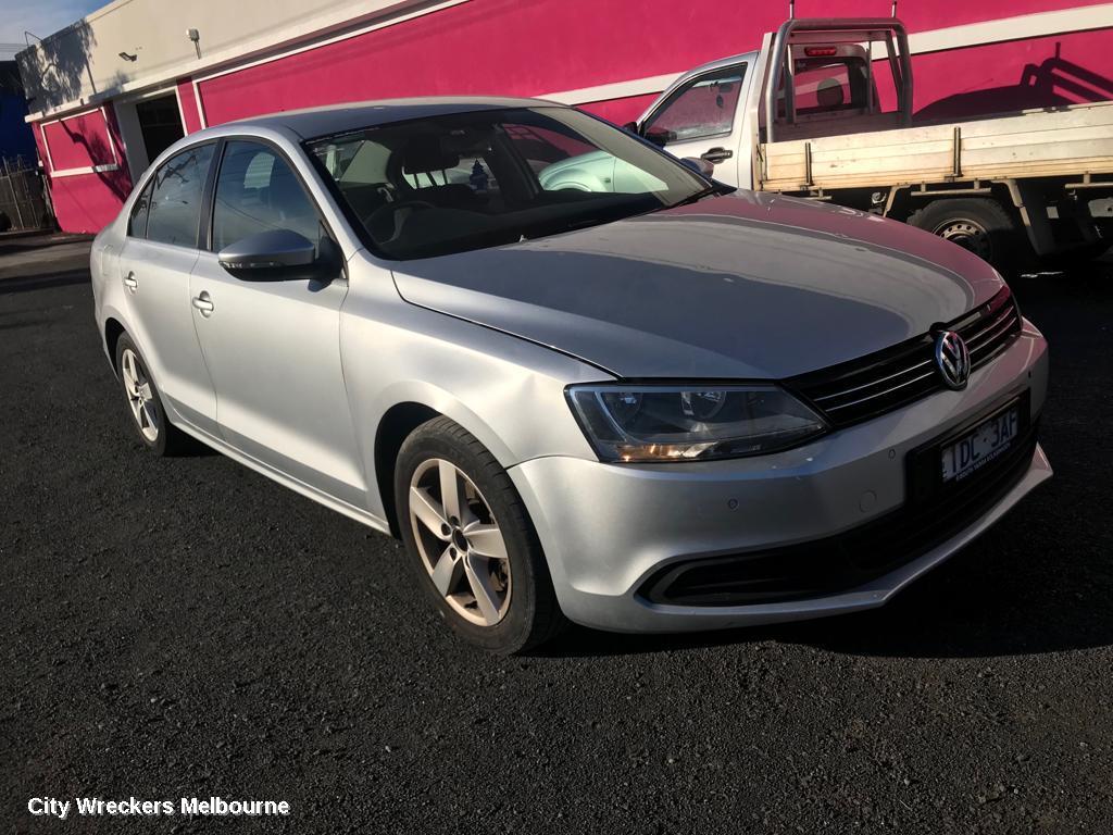 VOLKSWAGEN JETTA REAR GARNISH, BOOTLID LAMP (RH SIDE), 1B, 02/2011 - 10/2014