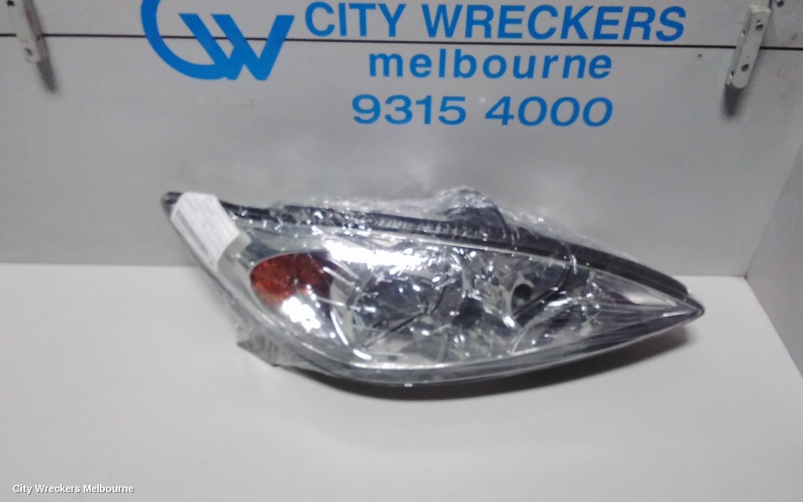 TOYOTA CAMRY RIGHT HEADLAMP, SK36, ALTISE/ATEVA/AZURA, CHROME INSERT TYPE, 08/2002 - 09/2004