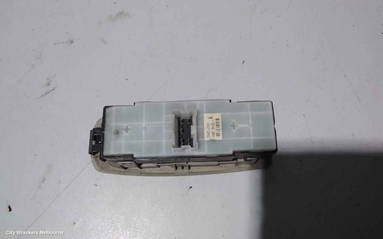 RENAULT KALEOS PWR DR WIND SWITCH, RH FRONT (MASTER SWITCH), H45, 09/2008 - 03/2013