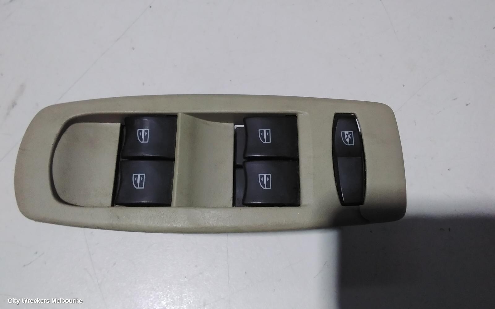 RENAULT KALEOS PWR DR WIND SWITCH, RH FRONT (MASTER SWITCH), H45, 09/2008 - 03/2013
