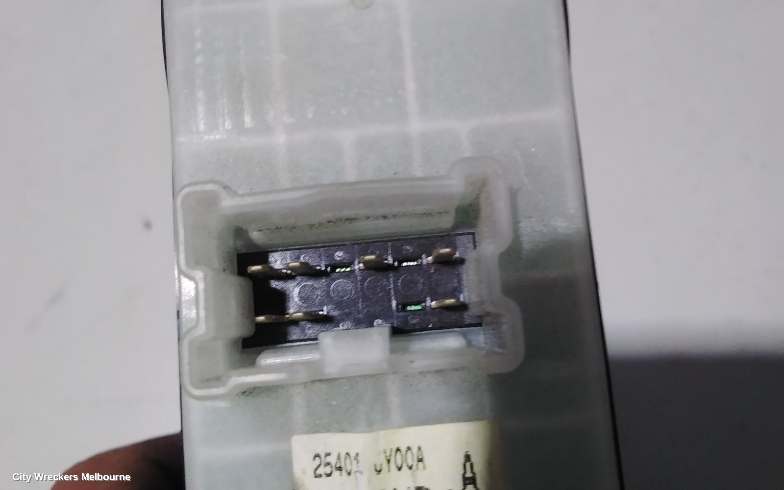 RENAULT KALEOS PWR DR WIND SWITCH, RH FRONT (MASTER SWITCH), H45, 09/2008 - 03/2013