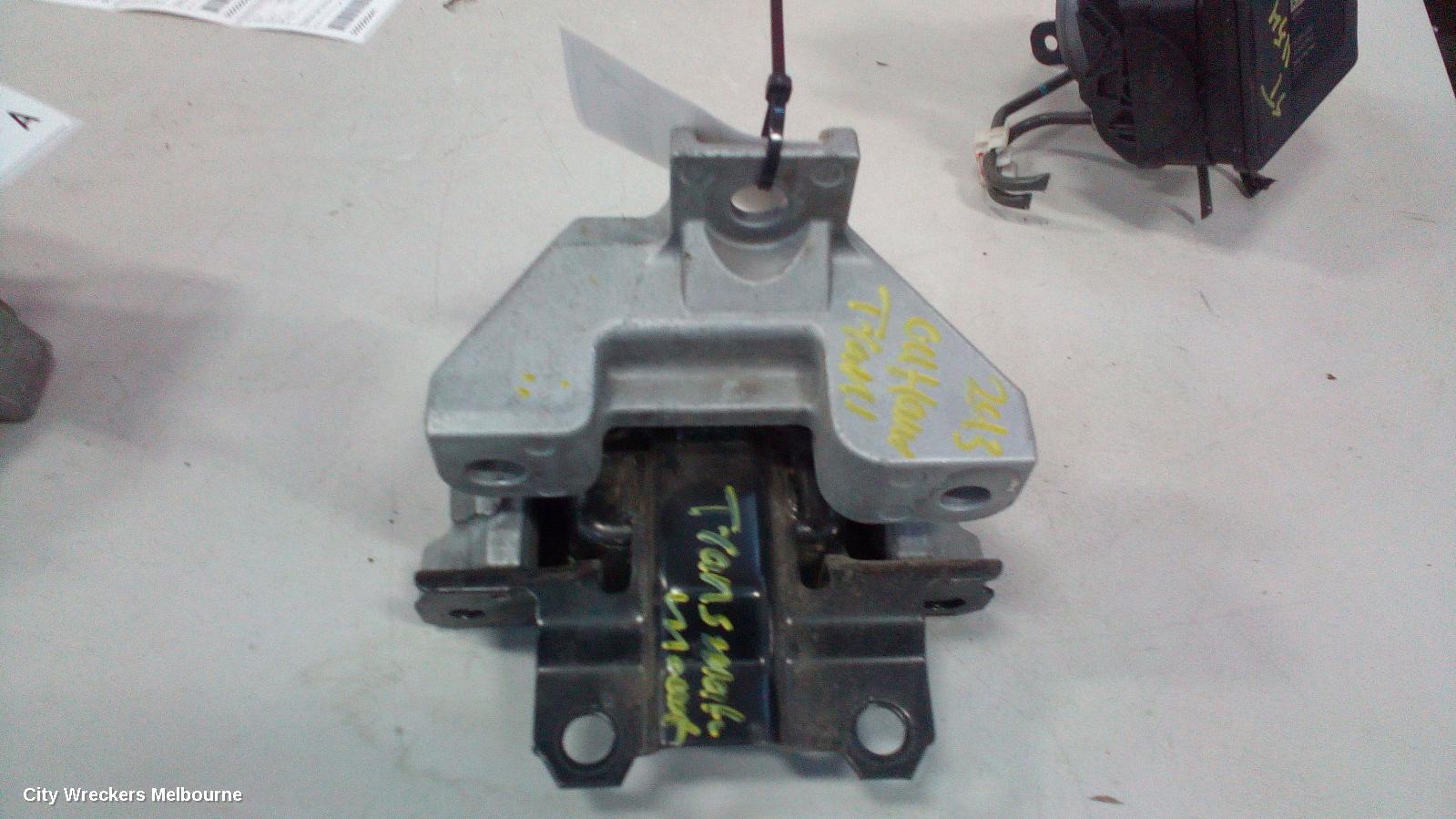 MITSUBISHI OUTLANDER MOUNT, ZJ, 10/2012 - 03/2015
