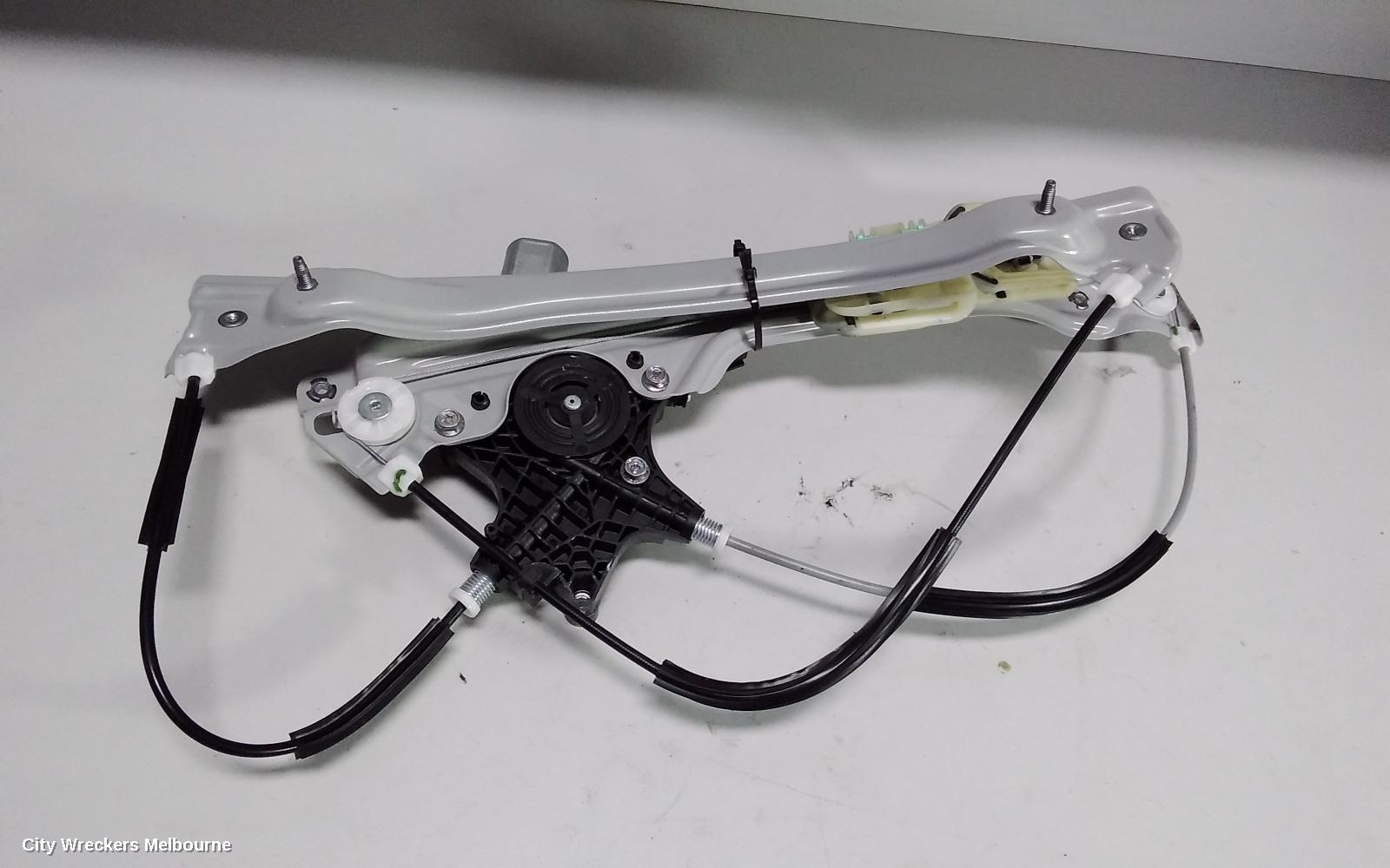 HOLDEN COMMODORE RIGHT FRONT WINDOW REG/MOTOR, ZB, 10/2017 - 12/2020