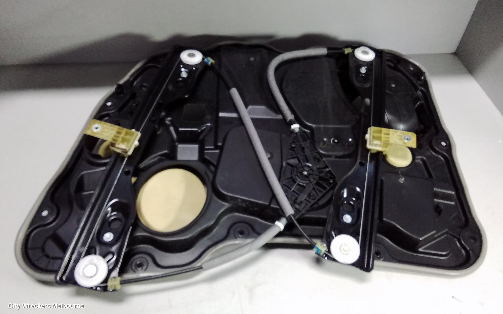JEEP CHEROKEE LEFT FRONT WINDOW REG/MOTOR, KL, 02/2014 ONWARDS