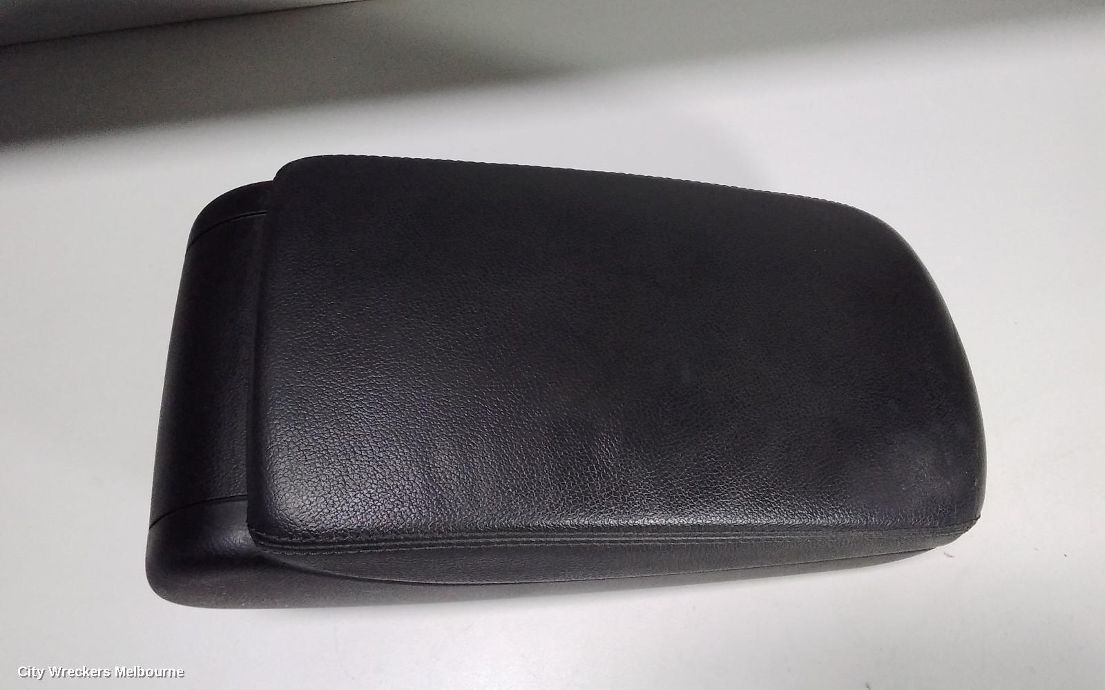 AUDI A6 CONSOLE, C6/4F, 11/2004 - 06/2011