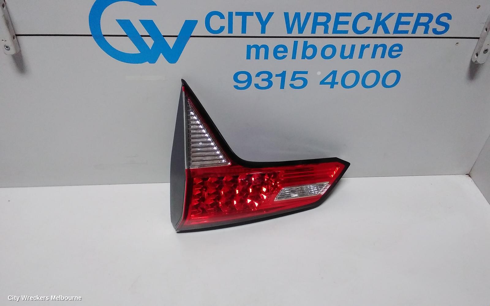 HONDA HRV REAR GARNISH, TAILGATE LAMP (RH SIDE), RU5, VTI, LED, NON OPTICAL GUIDE TYPE, 12/2014 - 06/2018