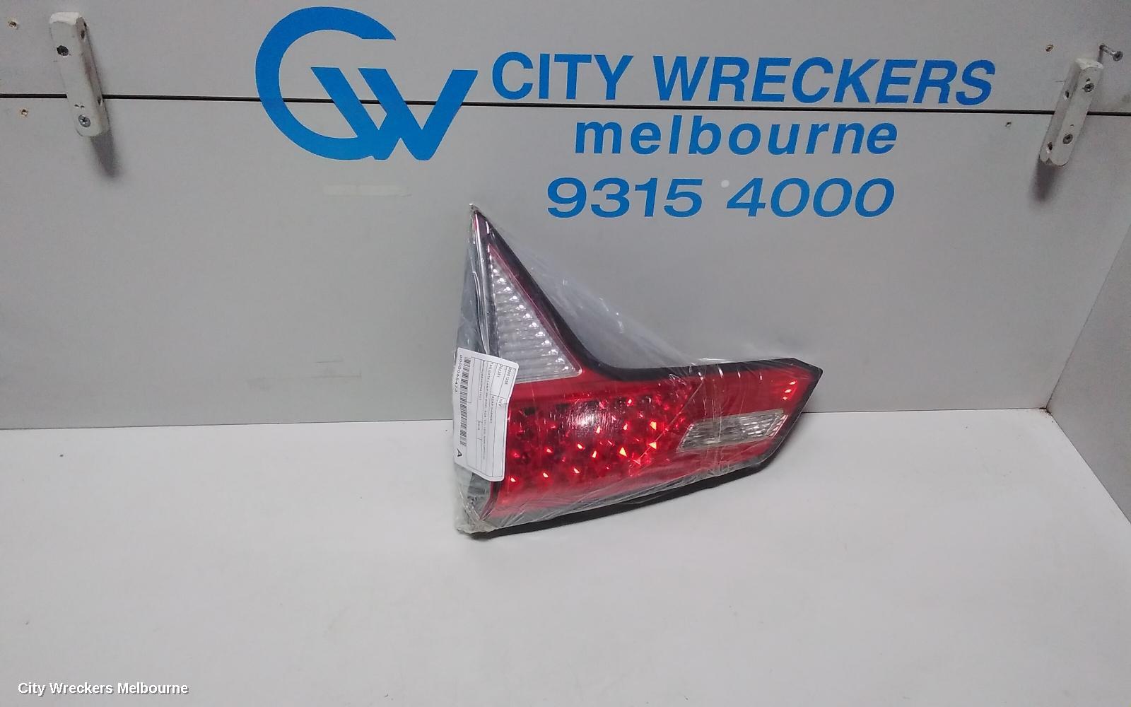 HONDA HRV REAR GARNISH, TAILGATE LAMP (RH SIDE), RU5, VTI, LED, NON OPTICAL GUIDE TYPE, 12/2014 - 06/2018