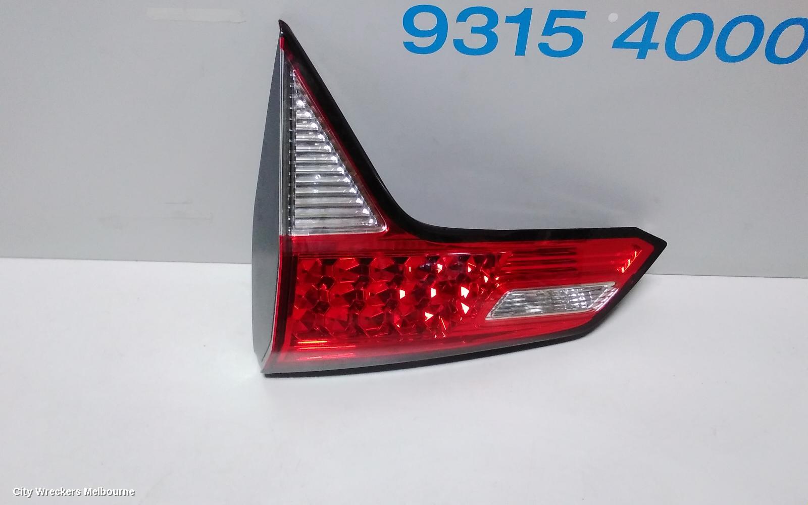 HONDA HRV REAR GARNISH, TAILGATE LAMP (RH SIDE), RU5, VTI, LED, NON OPTICAL GUIDE TYPE, 12/2014 - 06/2018