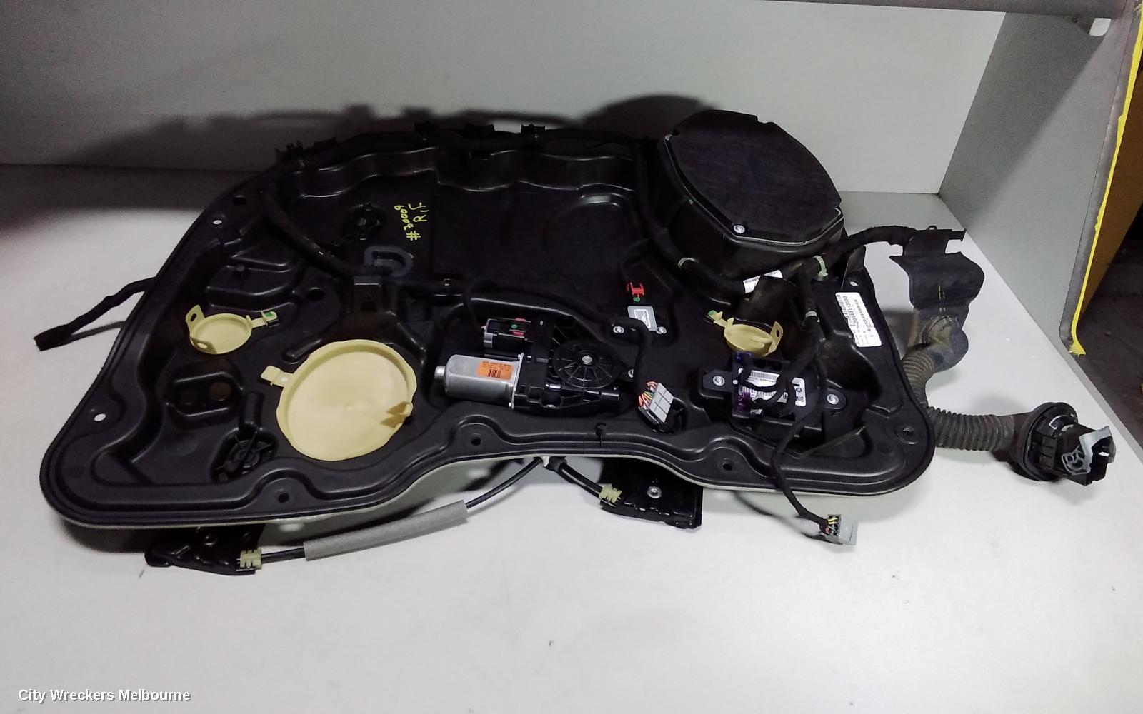 JEEP CHEROKEE RIGHT FRONT WINDOW REG/MOTOR, KL, 02/2014 ONWARDS