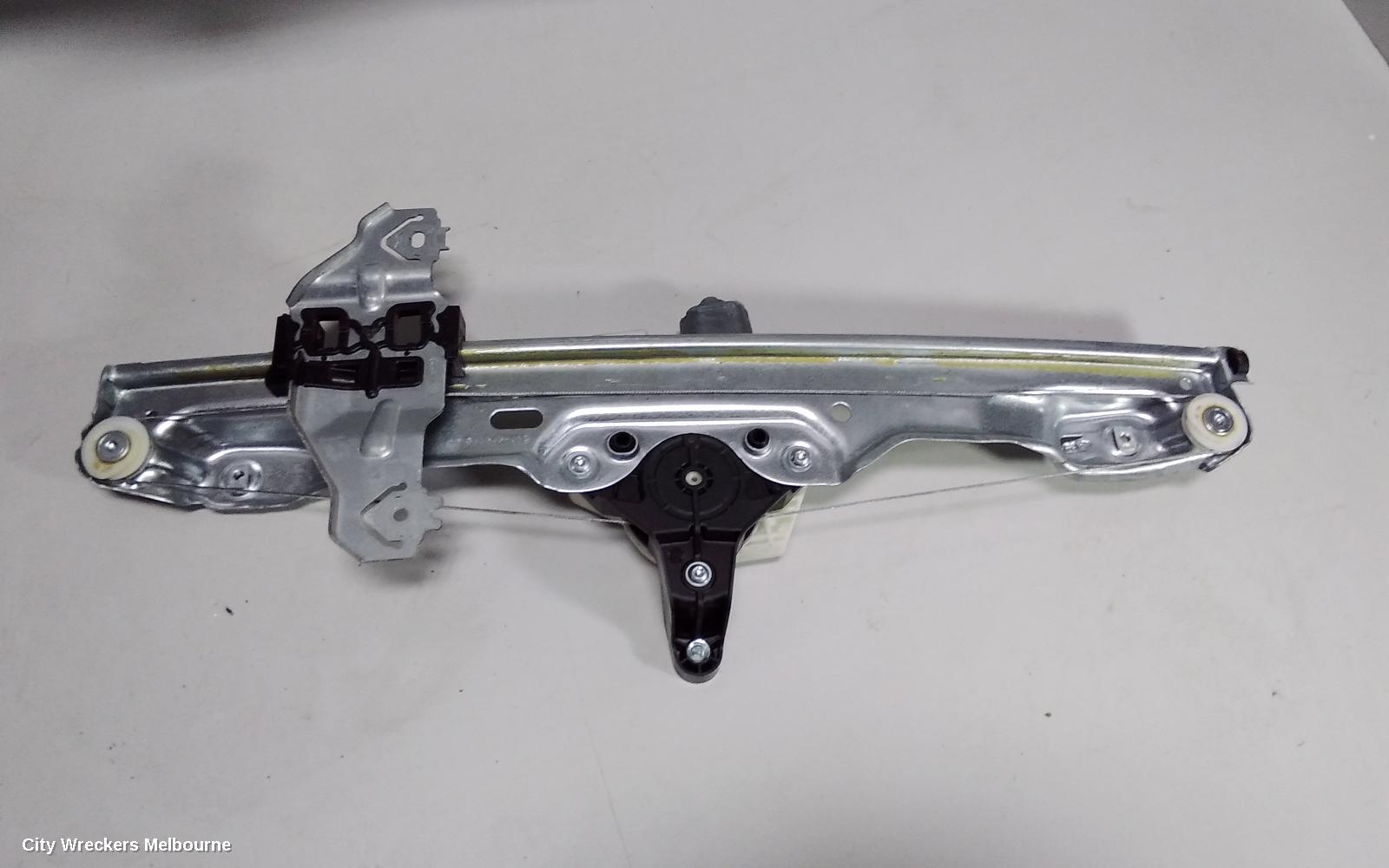 NISSAN QASHQAI RIGHT FRONT WINDOW REG/MOTOR, J11, 12/2013 - 07/2021