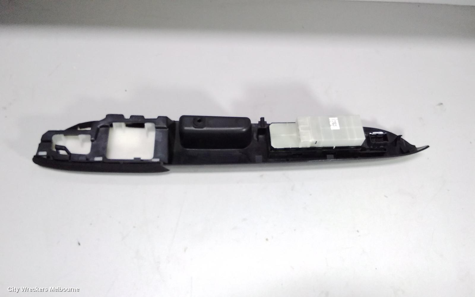 SUZUKI SX4 PWR DR WIND SWITCH, RH FRONT (MASTER SWITCH), 02/2007 - 01/2014