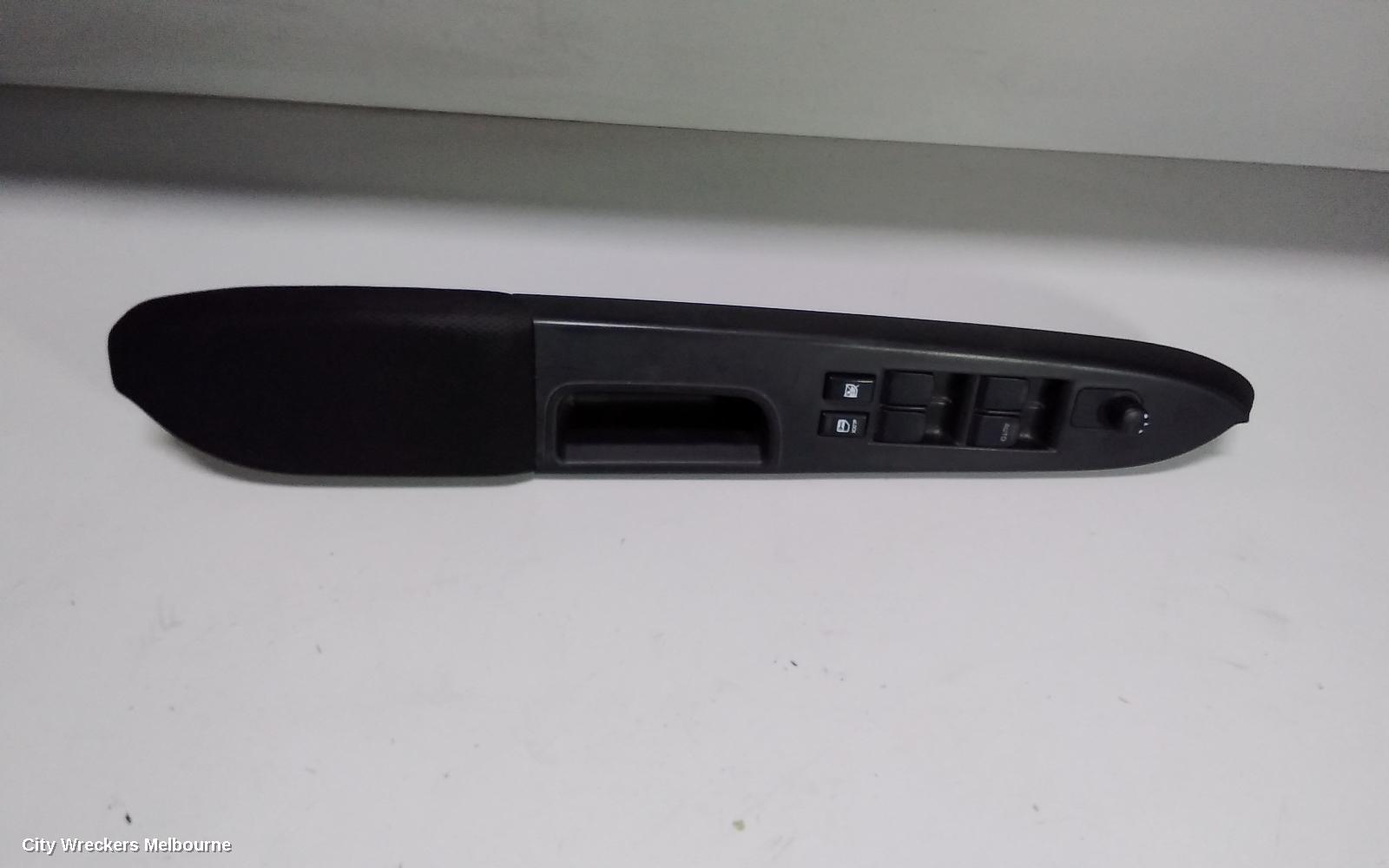 SUZUKI SX4 PWR DR WIND SWITCH, RH FRONT (MASTER SWITCH), 02/2007 - 01/2014