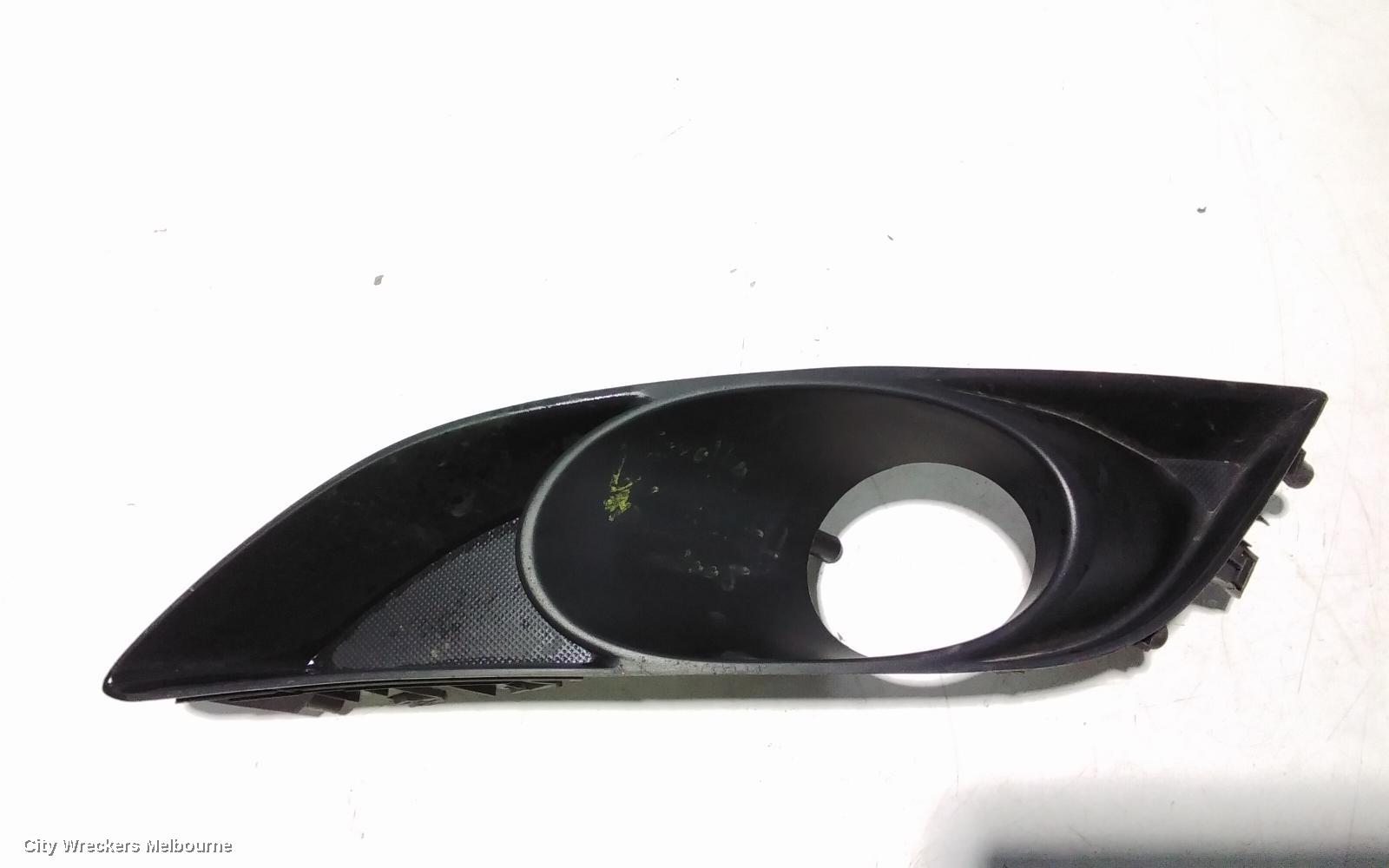 TOYOTA COROLLA LEFT INDICATOR/FOG/SIDE, BUMPER FOGLAMP, ZRE152R, HATCH, 03/2007 - 10/2009