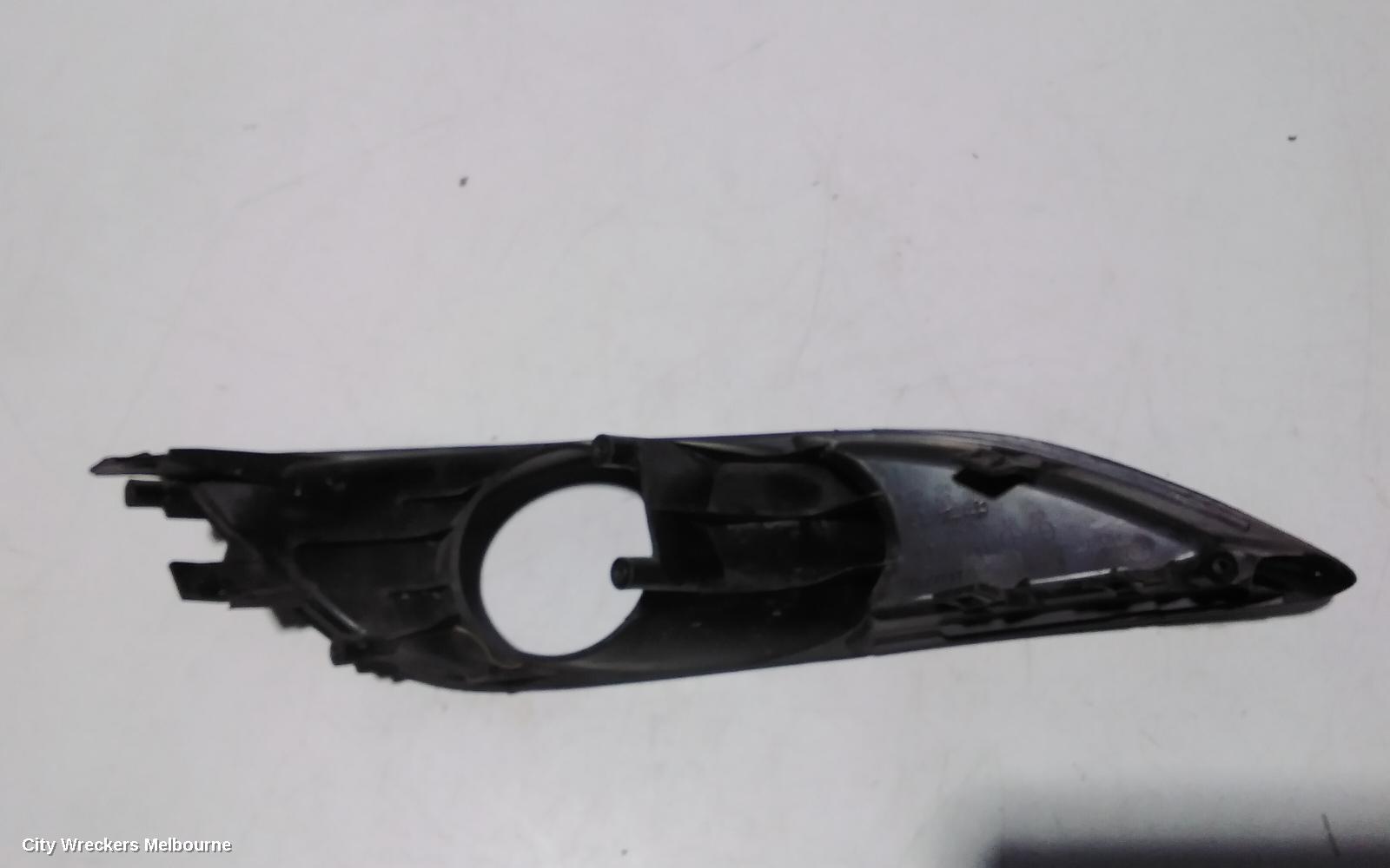 TOYOTA COROLLA LEFT INDICATOR/FOG/SIDE, BUMPER FOGLAMP, ZRE152R, HATCH, 03/2007 - 10/2009