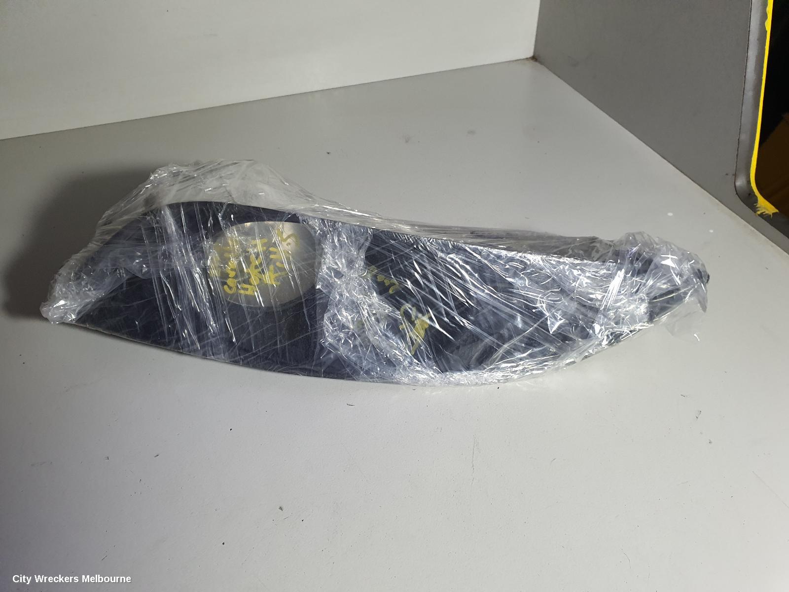 TOYOTA COROLLA LEFT INDICATOR/FOG/SIDE, BUMPER FOGLAMP, ZRE152R, HATCH, 03/2007 - 10/2009