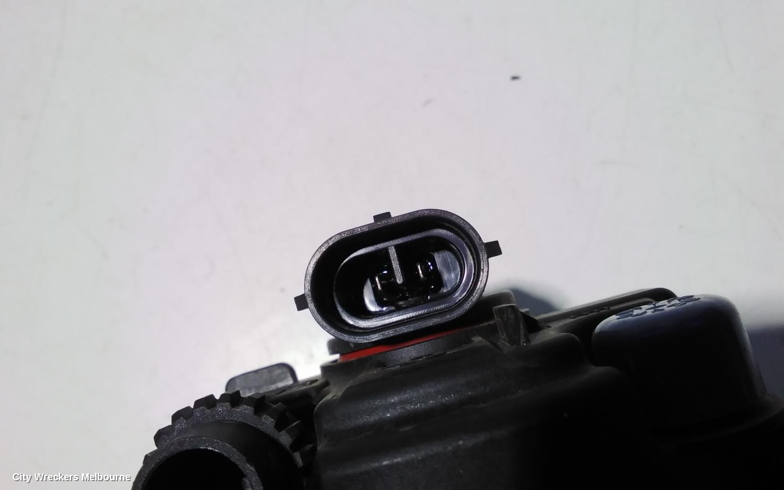 TOYOTA COROLLA RIGHT INDICATOR/FOG/SIDE, BUMPER FOGLAMP, ZRE152R, HATCH, 03/2007 - 10/2009