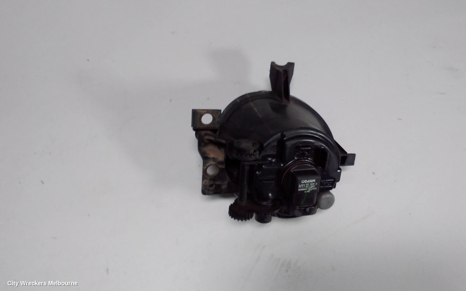 VOLKSWAGEN TOUAREG RIGHT INDICATOR/FOG/SIDE, BUMPER FOGLAMP, 09/2003 - 12/2010