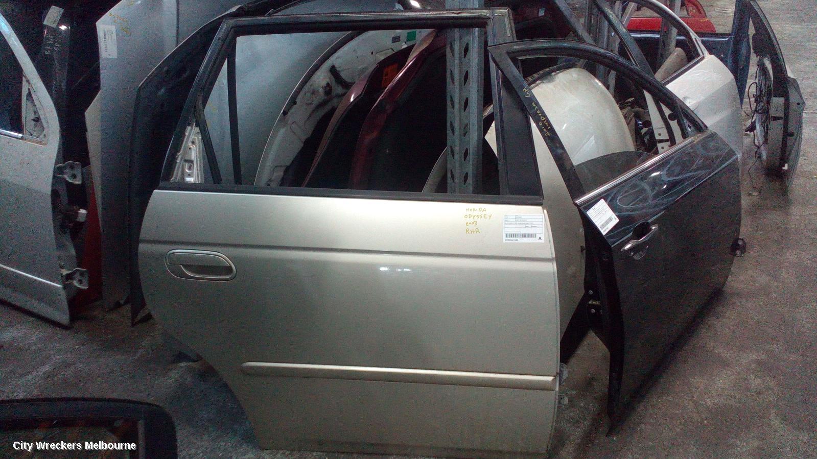 HONDA ODYSSEY RIGHT REAR DOOR, RA, W/ MOULD TYPE, 04/2000 - 05/2004 (AUST TYPE)