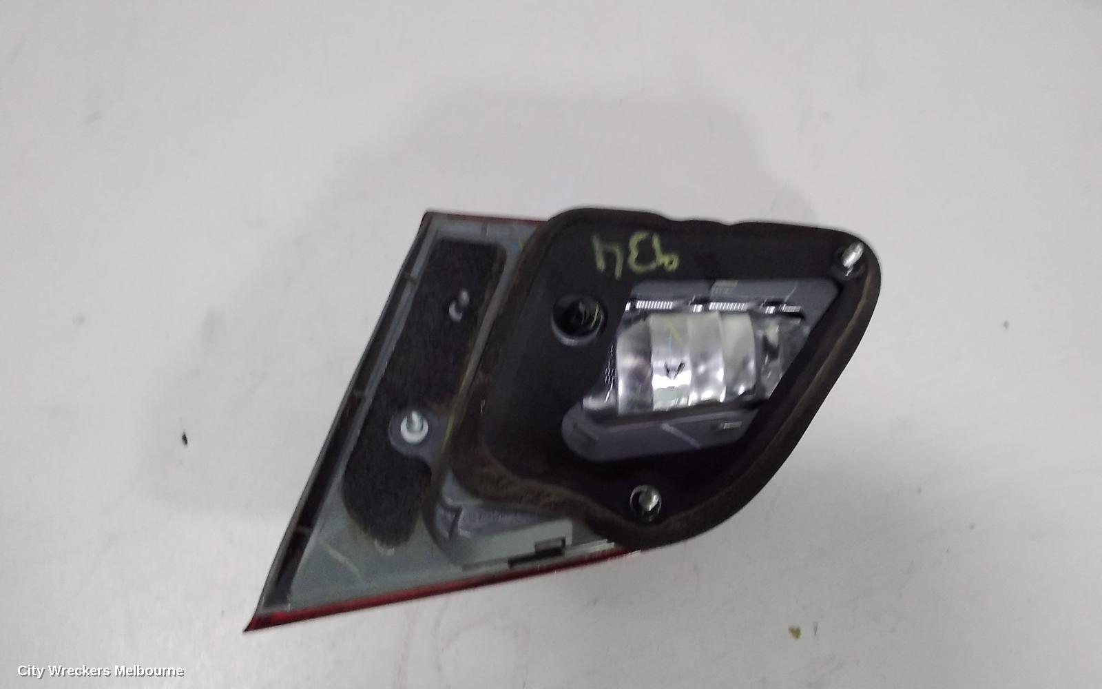 NISSAN PULSAR REAR GARNISH, BOOTLID LAMP (LH SIDE), B17, SEDAN, 12/2012 - 12/2017