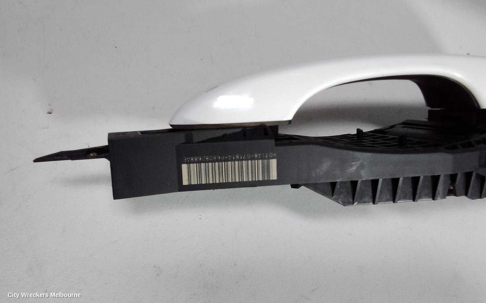 JEEP CHEROKEE DOOR HANDLE, KL, 06/2014 - 11/2022