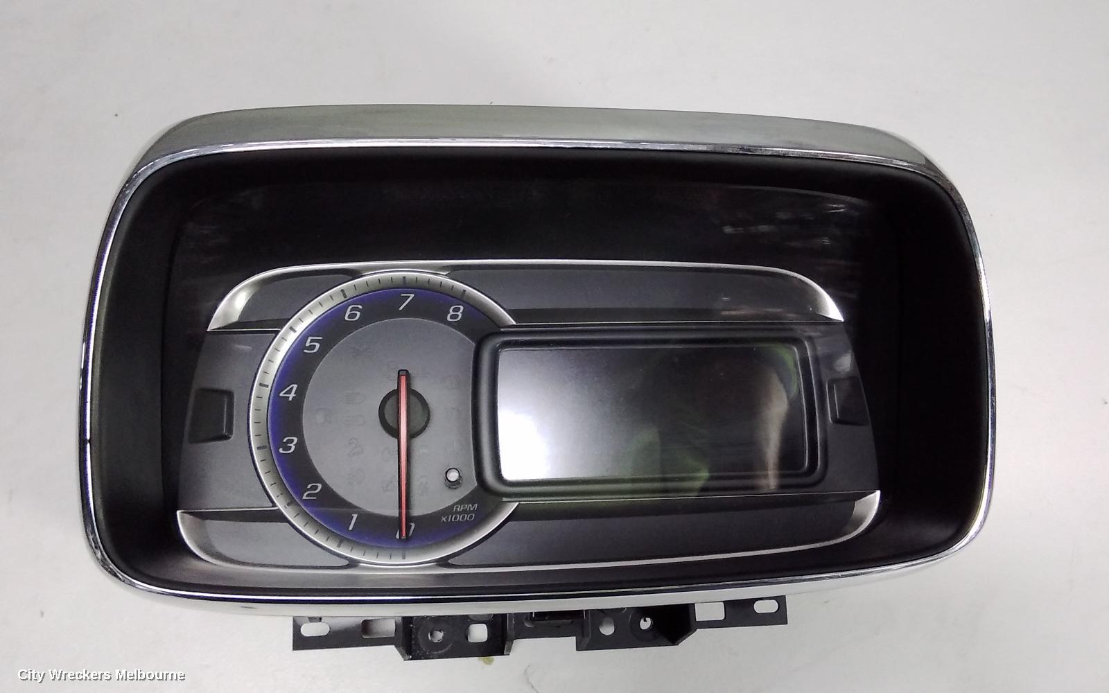 HOLDEN TRAX INSTRUMENT CLUSTER, AUTO T/M, TJ SERIES, 08/2013 - 09/2016