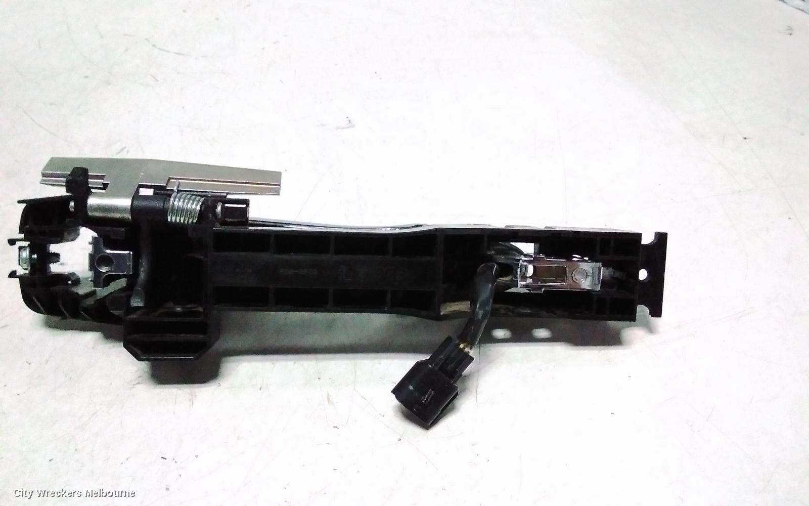 NISSAN XTRAIL DOOR HANDLE, OUTER, LH FRONT, T32, 02/2014 ONWARDS