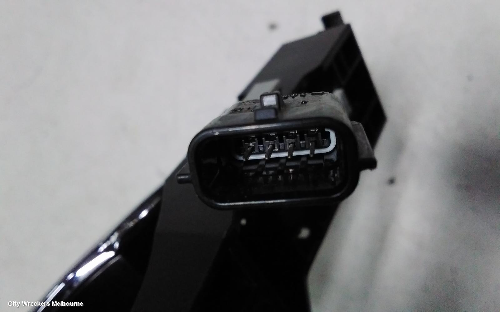 NISSAN XTRAIL DOOR HANDLE, OUTER, RH FRONT, T32, 02/2014 ONWARDS