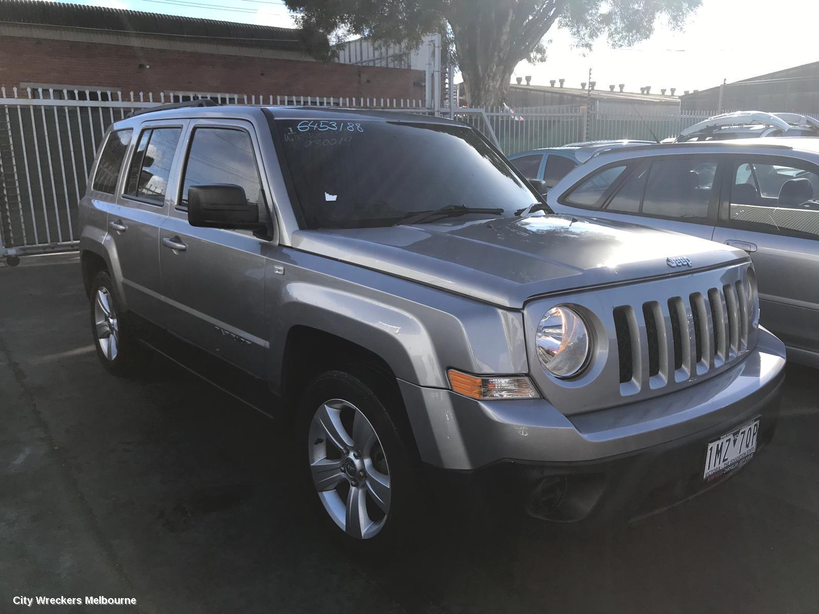 JEEP PATRIOT LEFT GUARD LINER, MK, 08/2007 - 12/2016