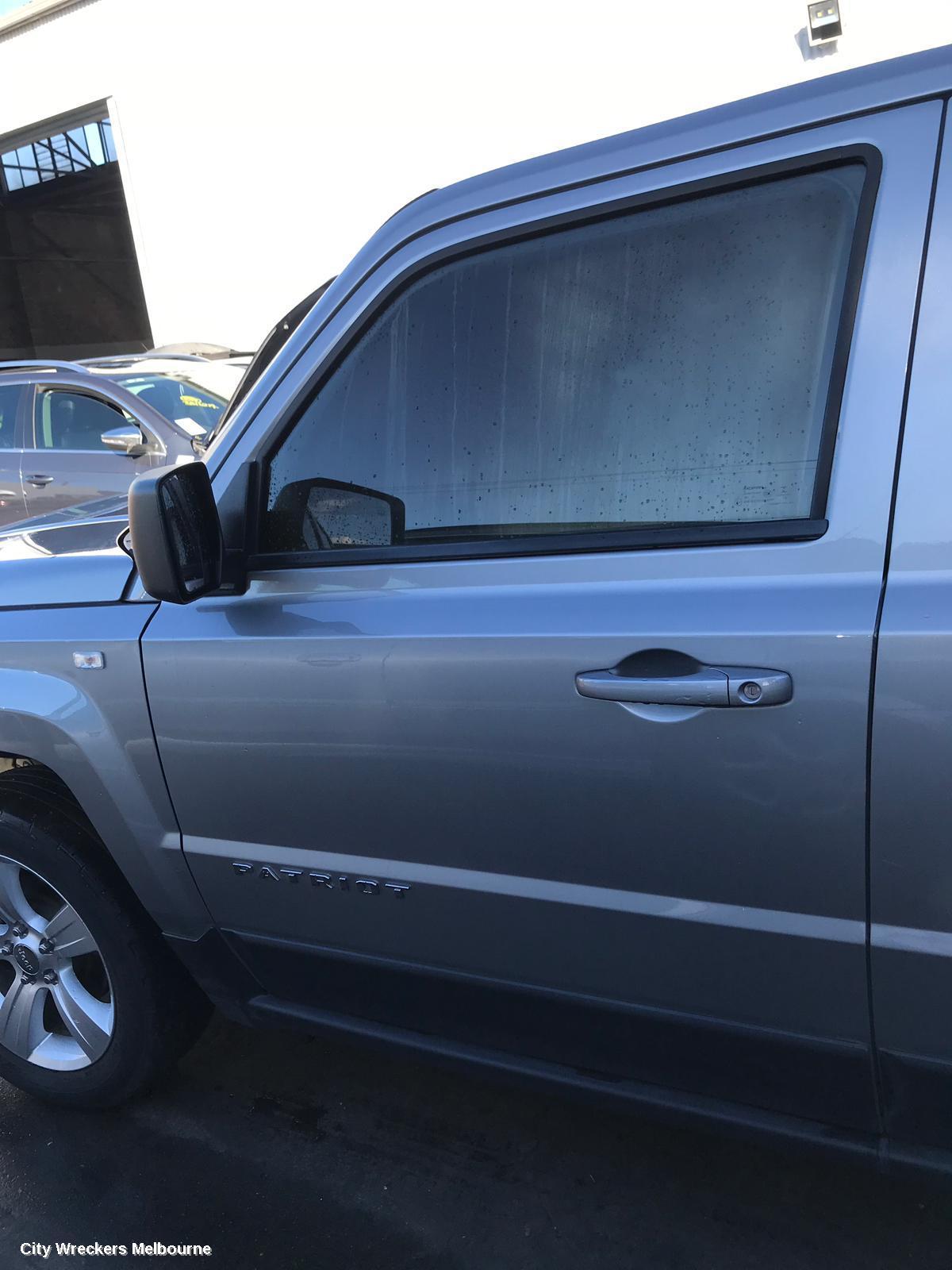 JEEP PATRIOT LEFT GUARD LINER, MK, 08/2007 - 12/2016