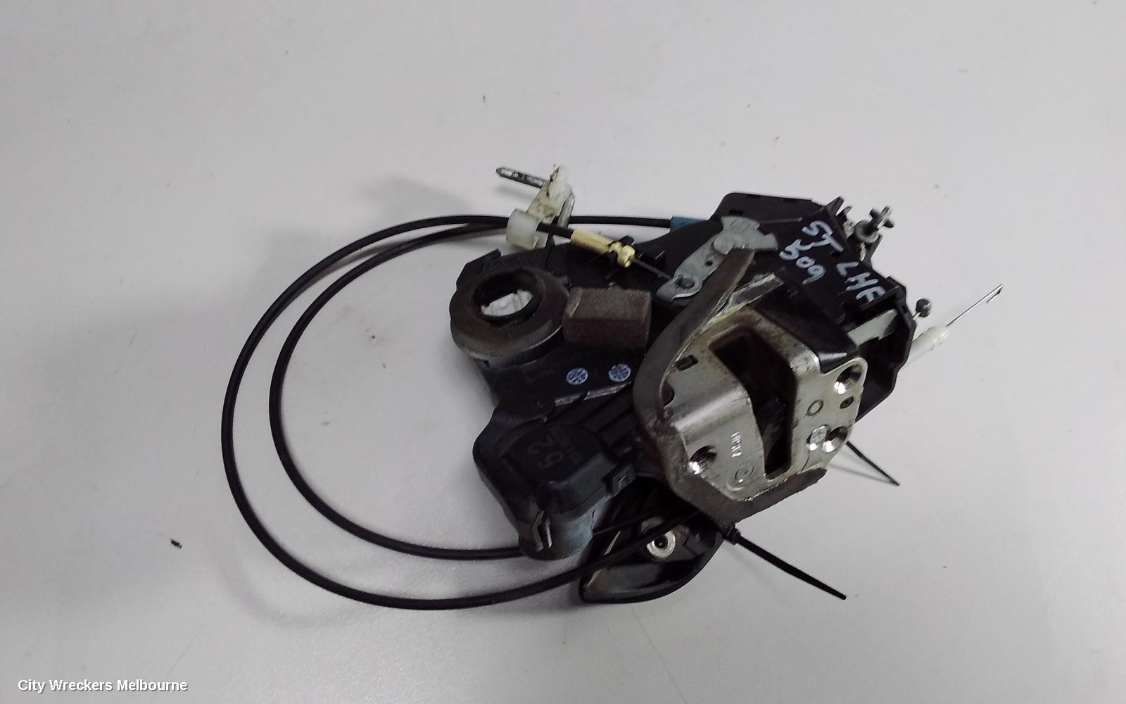 TOYOTA HIACE DOOR/BOOT/GATE LOCK, LEFT FRONT DOOR LOCK, TRH/KDH, 03/2005 - 04/2019