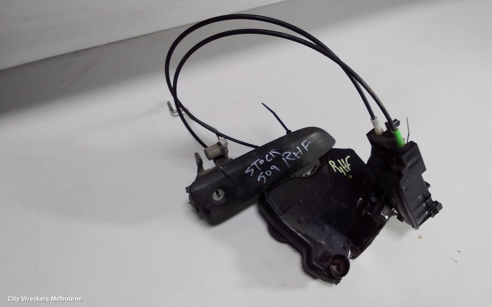 TOYOTA HIACE DOOR/BOOT/GATE LOCK, RIGHT FRONT DOOR LOCK, TRH/KDH, 03/2005 - 04/2019
