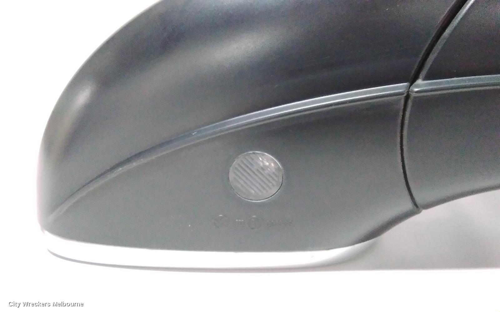 AUDI Q5 RIGHT DOOR MIRROR, 8R, MANUAL FOLD, NON LANE CHANGE ASSIST TYPE (6XC/7Y0 1PLUG, 7 WIRE), 03/2009 - 11/2014