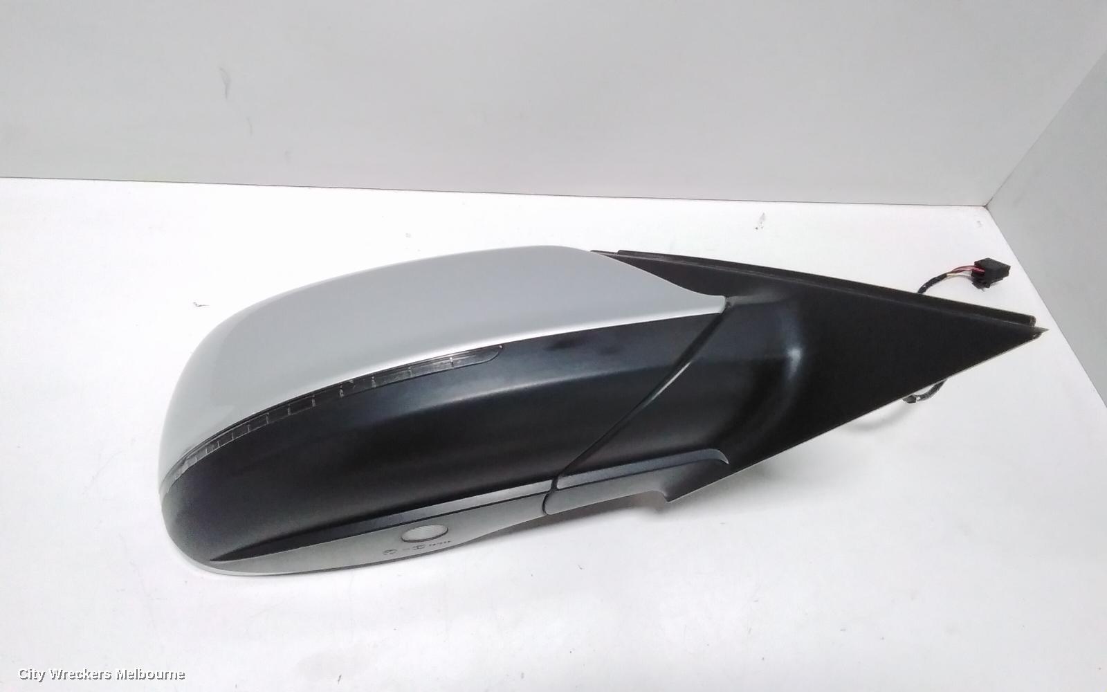 AUDI Q5 RIGHT DOOR MIRROR, 8R, MANUAL FOLD, NON LANE CHANGE ASSIST TYPE (6XC/7Y0 1PLUG, 7 WIRE), 03/2009 - 11/2014