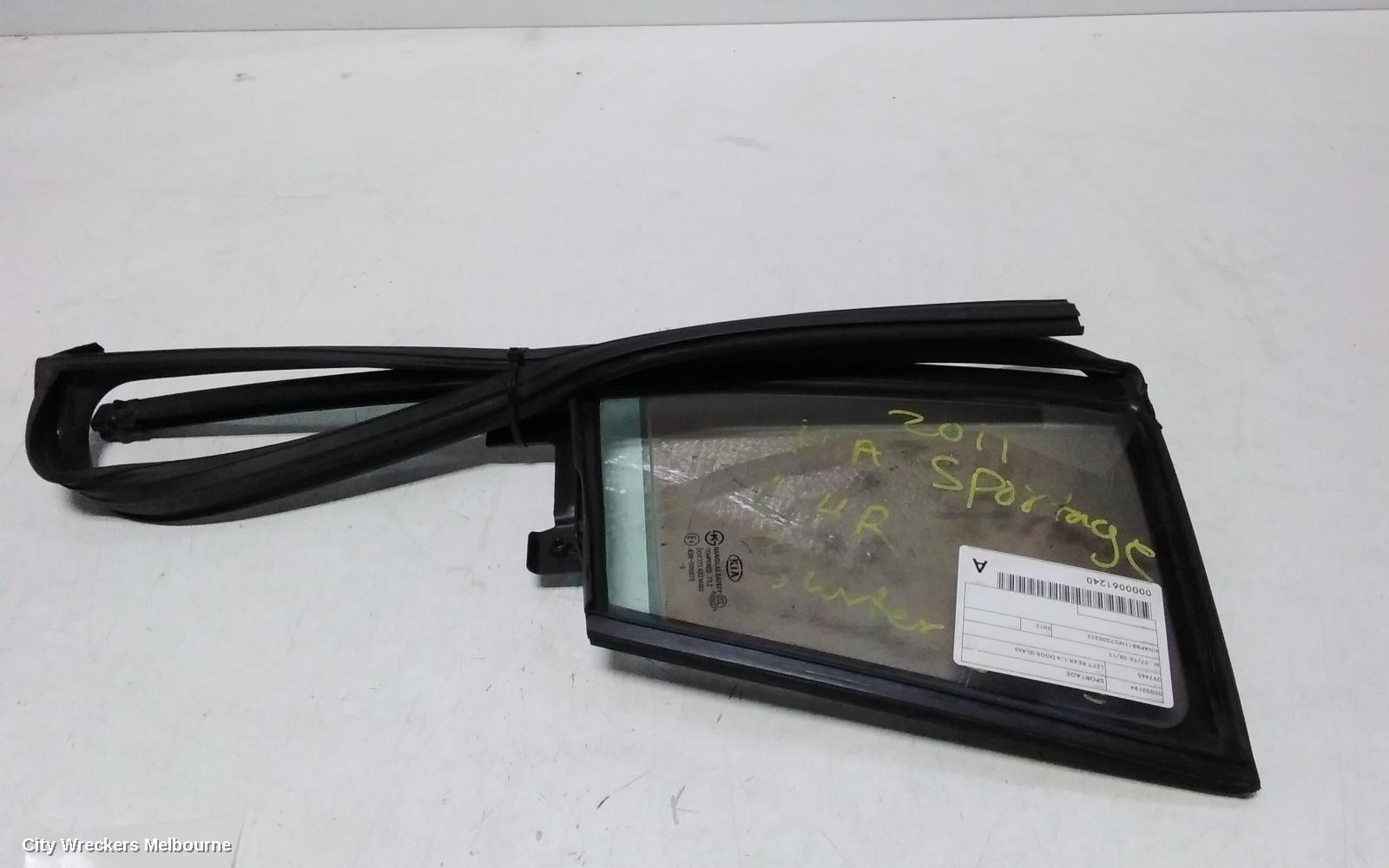 KIA SPORTAGE LEFT REAR 1/4 DOOR GLASS, SL, 07/2010 - 05/2013