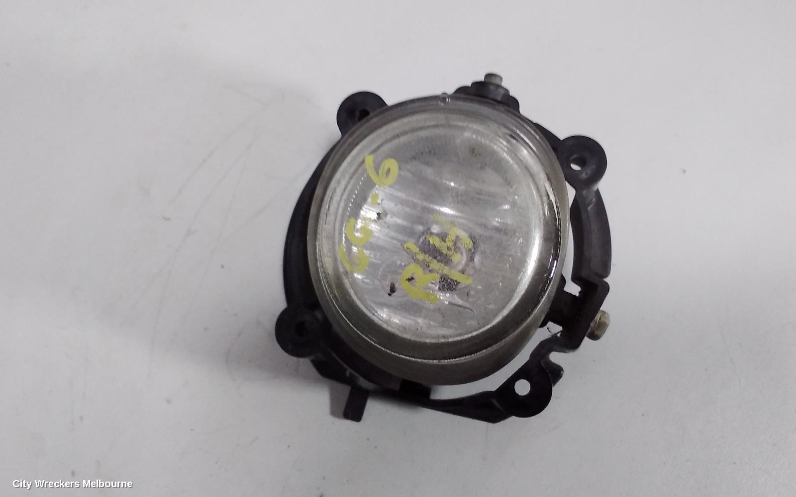 MAZDA 6 RIGHT INDICATOR/FOG/SIDE, BUMPER FOGLAMP, STANDARD/LUXURY/MPS TYPE, GG/GY, 09/2002 - 12/2007