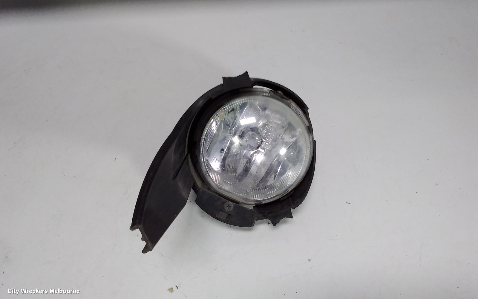 HOLDEN CAPTIVA RIGHT INDICATOR/FOG/SIDE, BUMPER FOGLAMP, MAXX/CAPTIVA 5 (4TH VIN = D), CG, 09/2006 - 02/2011