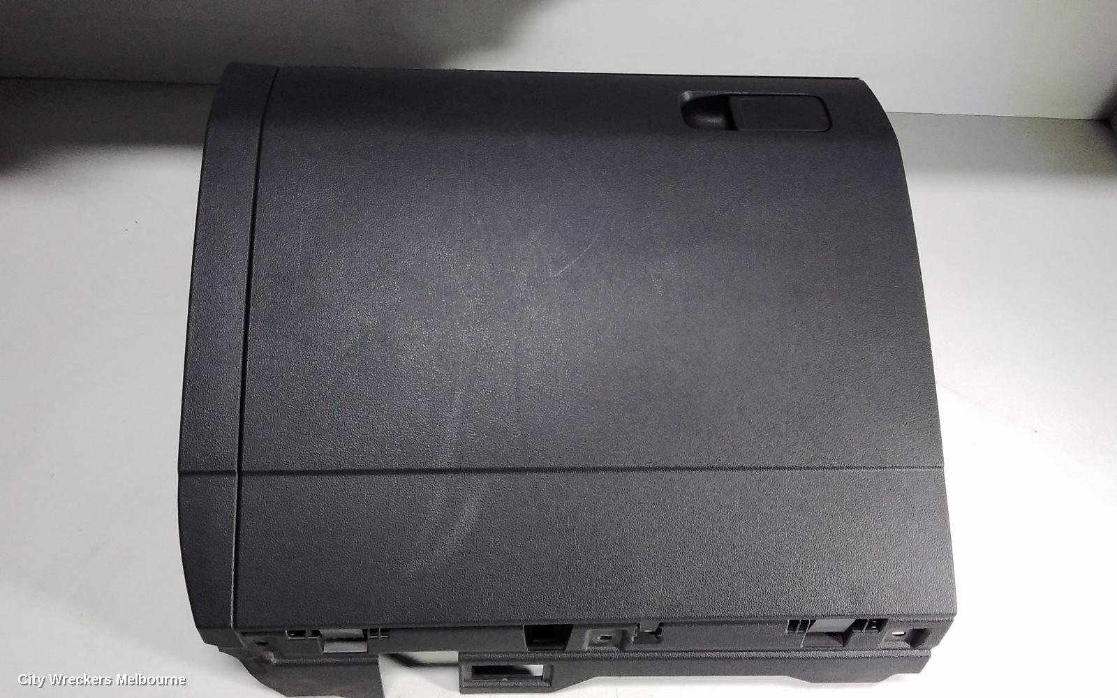 VOLKSWAGEN TIGUAN GLOVE BOX, 5NA, 06/2016 - 02/2024