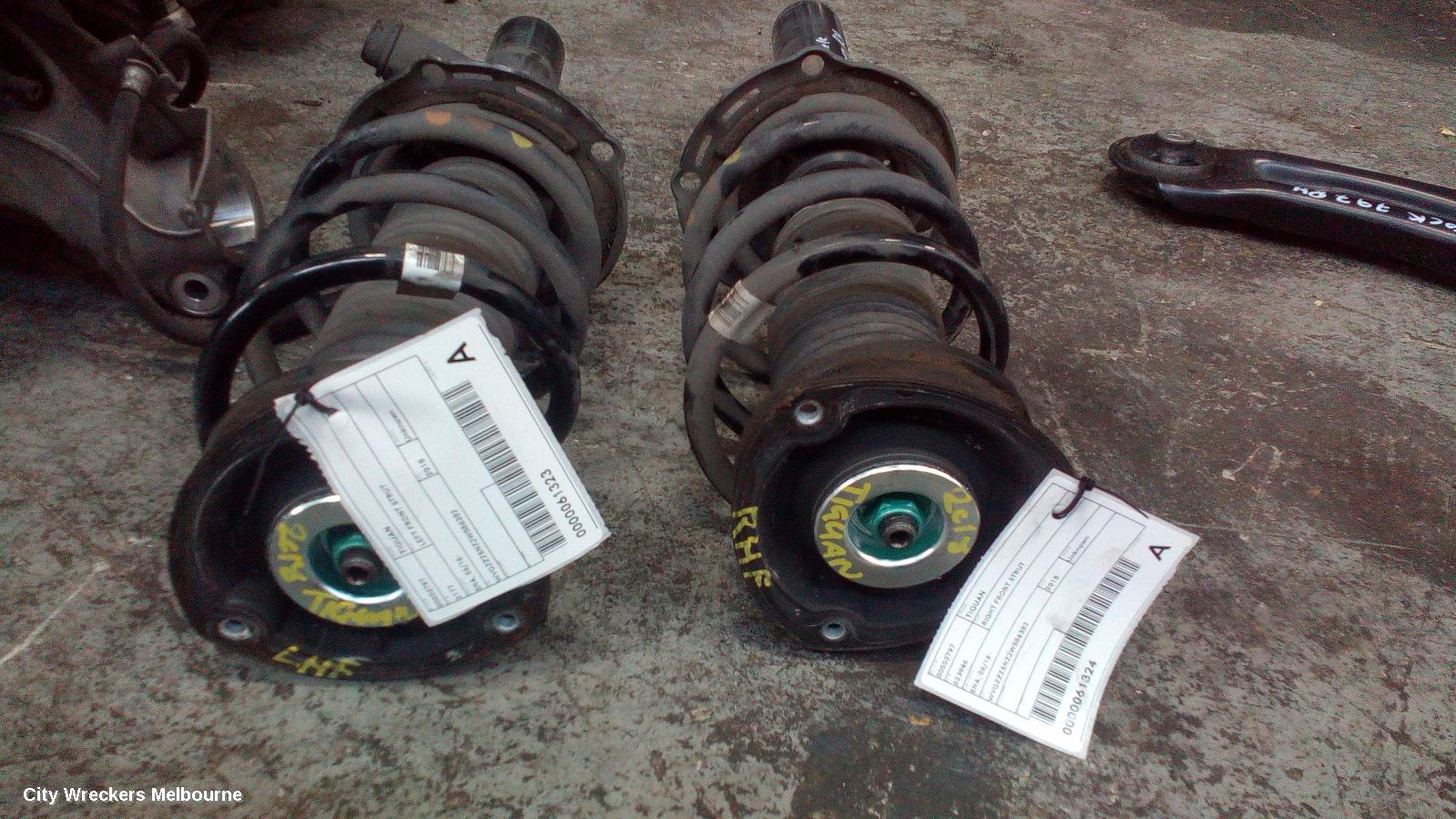 VOLKSWAGEN TIGUAN RIGHT FRONT STRUT, 5NA, STANDARD TYPE, 06/2016 ONWARDS