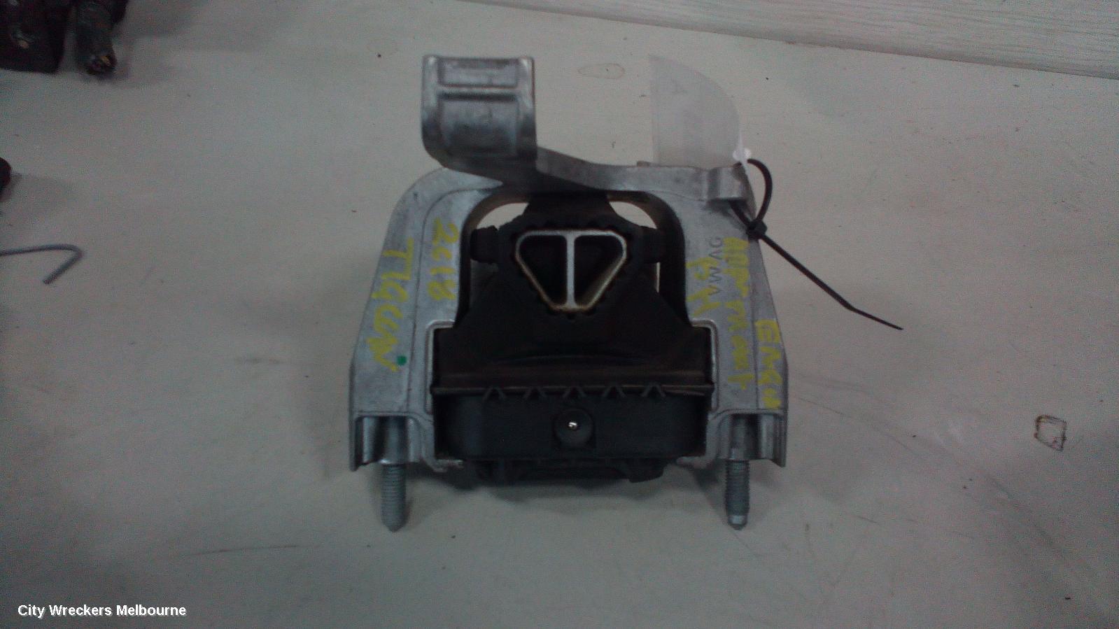 VOLKSWAGEN TIGUAN MOUNT, ENGINE MOUNT, PETROL, 2.0, TURBO, 5NA, CHHB/CXDA/CZPA/DGVA CODE, 06/2016 ONWARDS
