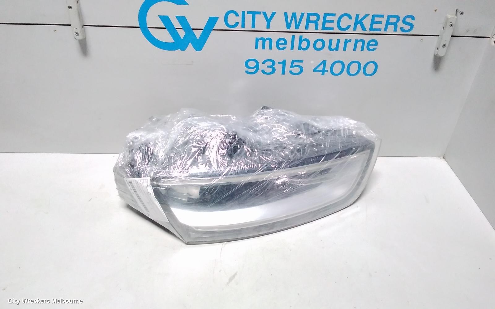 AUDI Q3 RIGHT HEADLAMP, 8U, Q3/RSQ3, XENON, ADAPTIVE TYPE, 03/2012 - 10/2014