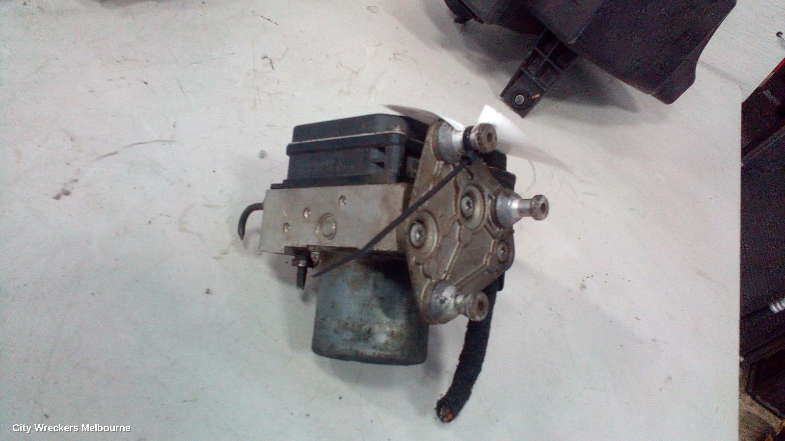 MERCEDES VITO ABS PUMP/MODULATOR, 639, 12/2005 - 02/2015
